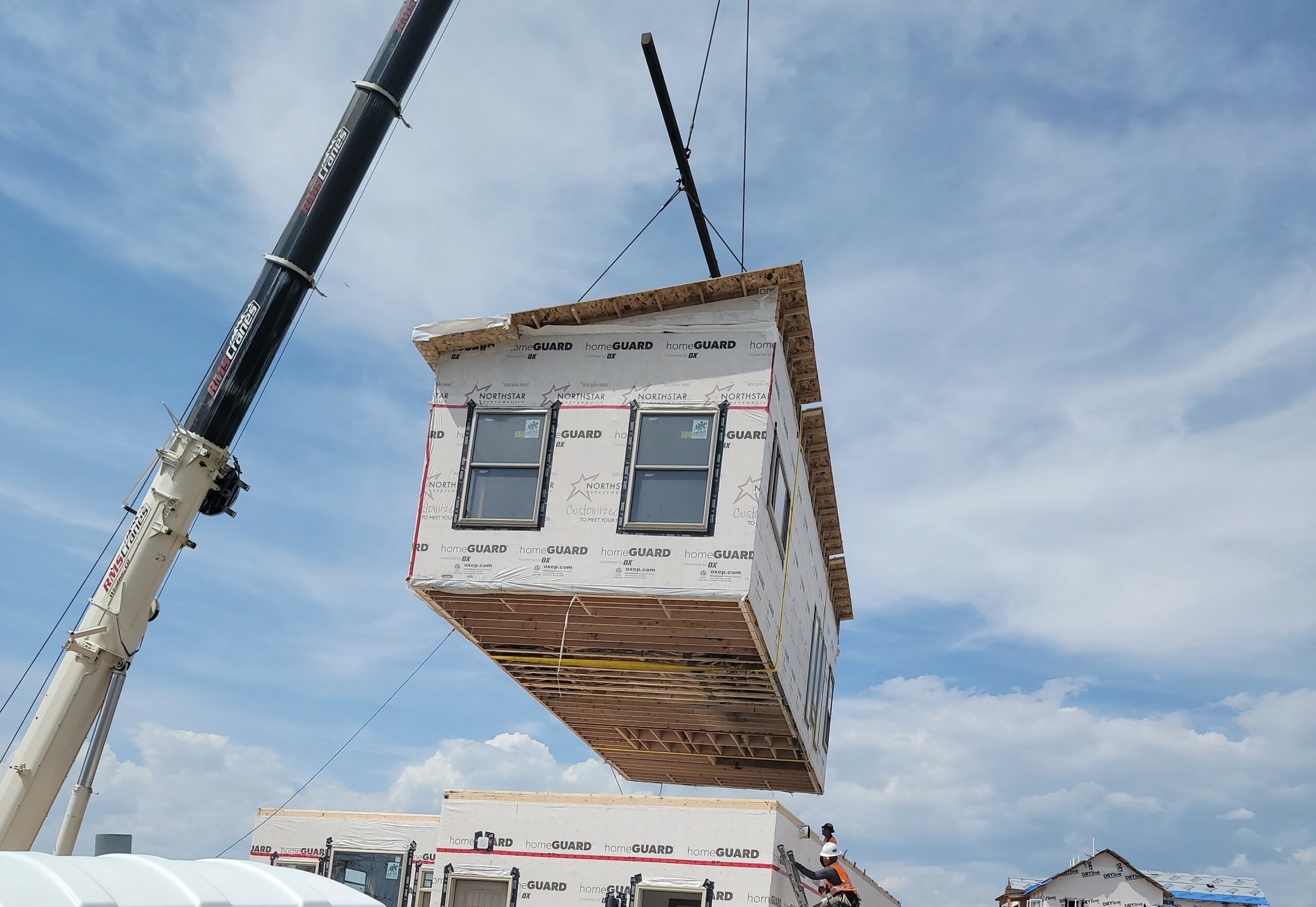 house-set-crane